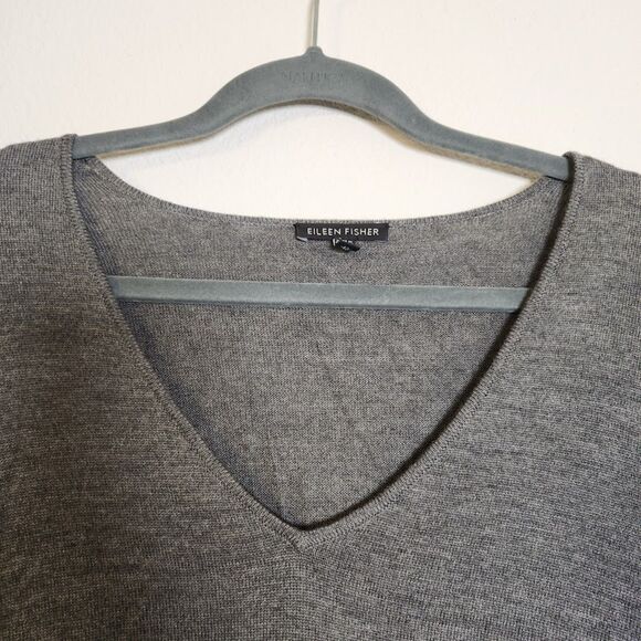 Eileen Fisher Gray 100% Merino Wool V-Neck Tunic Sweater | Size L - Picture 2 of 8